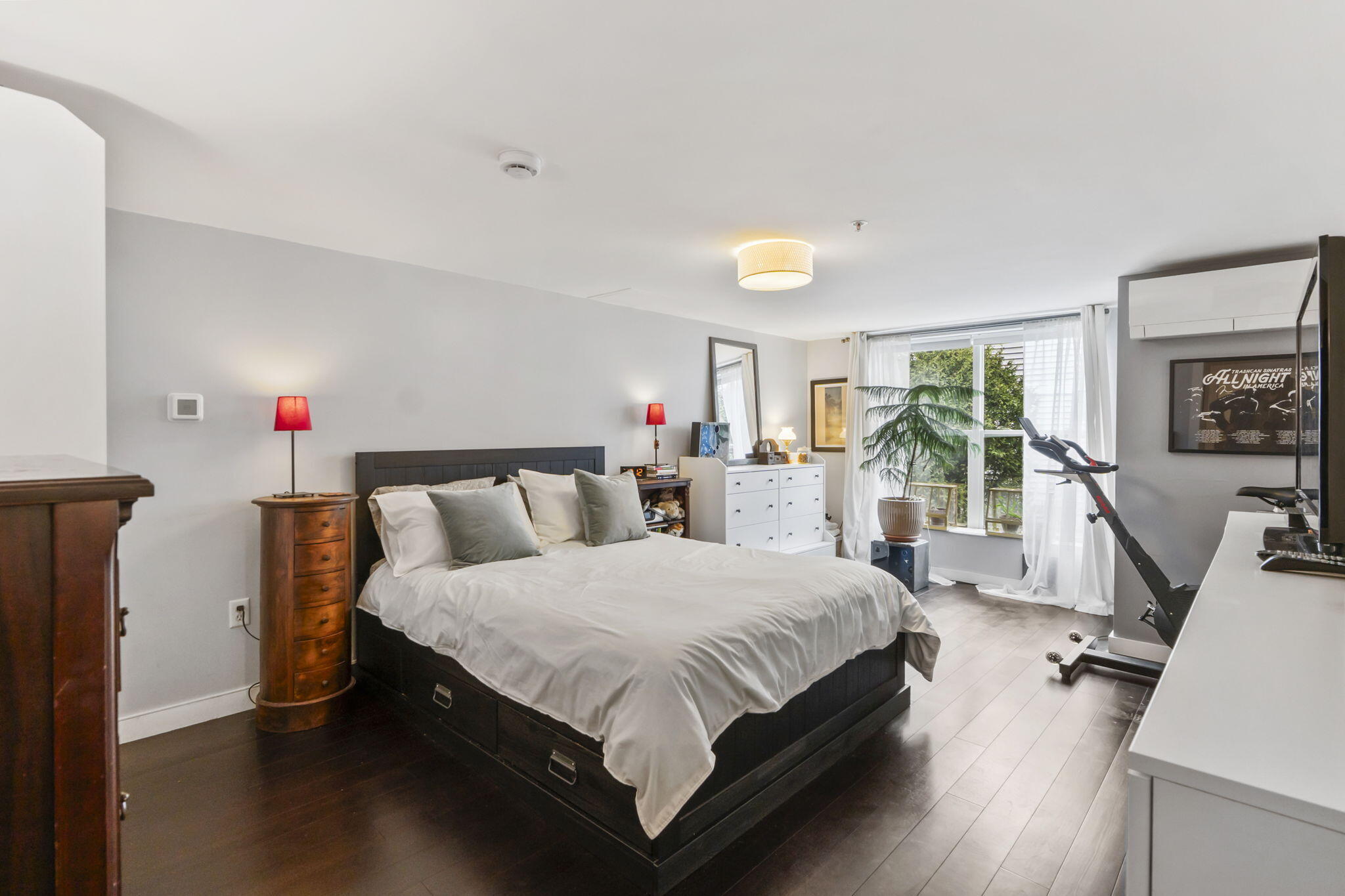 145 Anderson Street, Unit 4 Portland, ME 04101 - Photo 24 of 43 29-web-or-mls-145 Anderson St #4_129