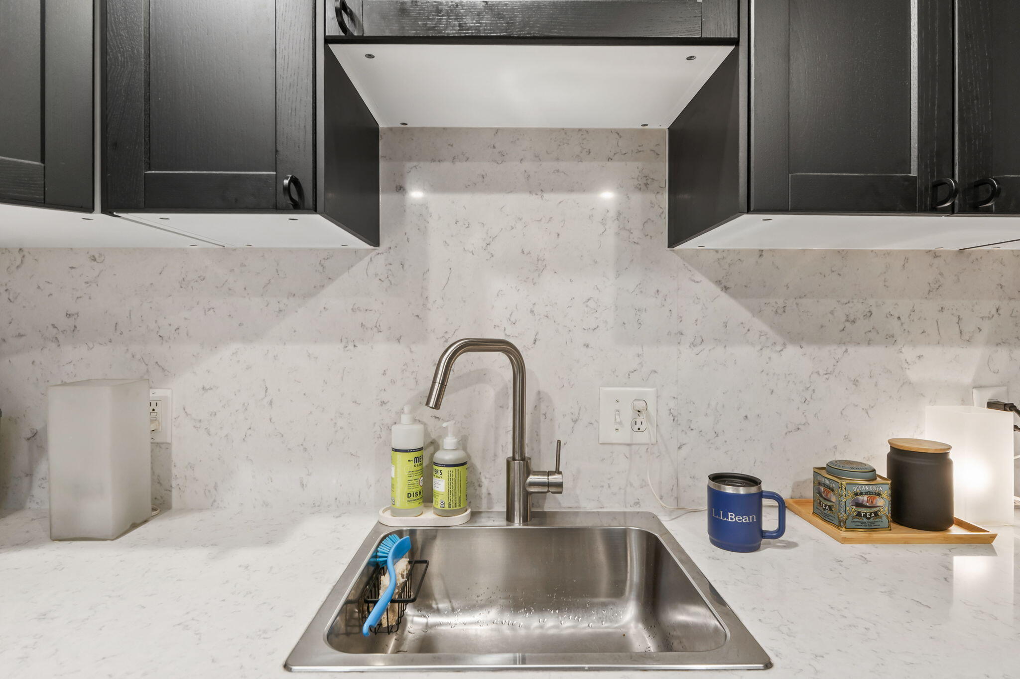 145 Anderson Street, Unit 4 Portland, ME 04101 - Photo 9 of 43 17-web-or-mls-145 Anderson St #4_117