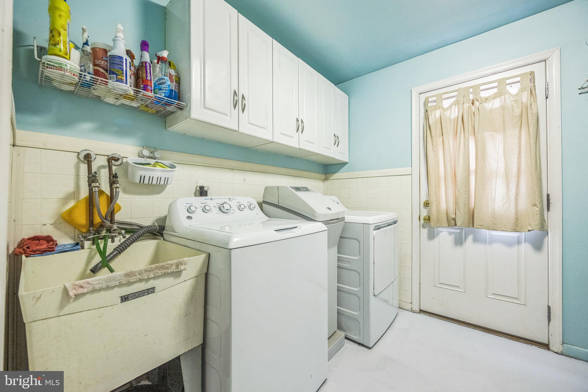 8 Lawrence Road Audubon, PA 19403 - Photo 23 of 36 First floor laundry