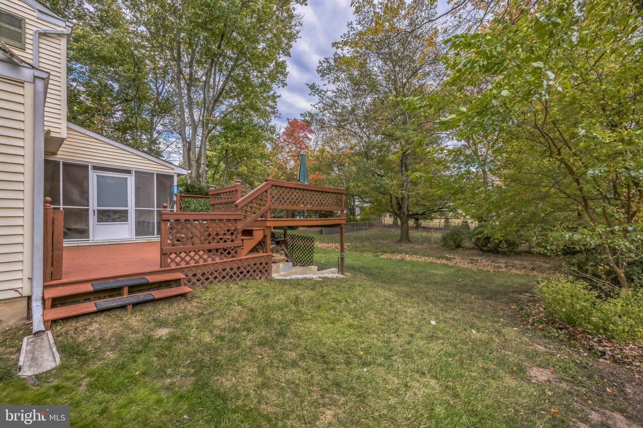 8 Lawrence Road Audubon, PA 19403 - Photo 4 of 36 Deck