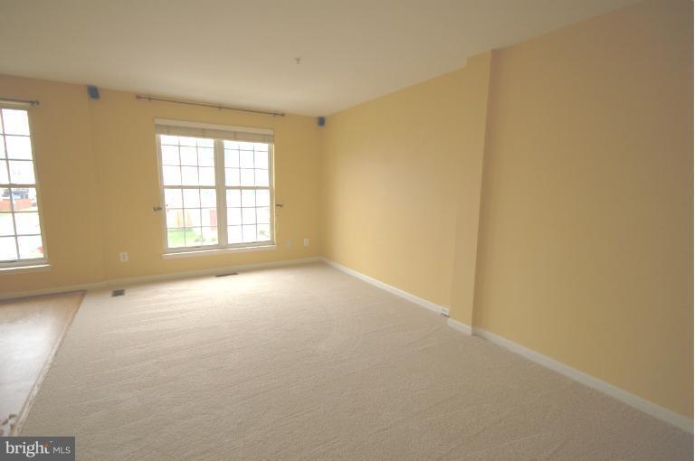 45446 Timber Trail Square Sterling, VA 20164 - Photo 4 of 12 Living Room