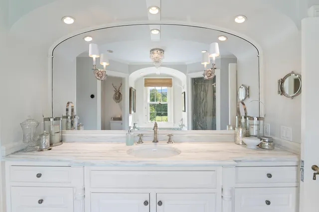 $5,250,000 | 1182-1184 East Manchester Road, Manchester, VT 05255