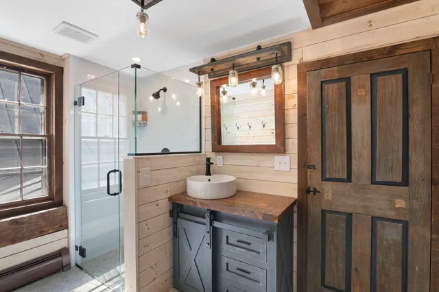 $5,250,000 | 1182-1184 East Manchester Road, Manchester, VT 05255