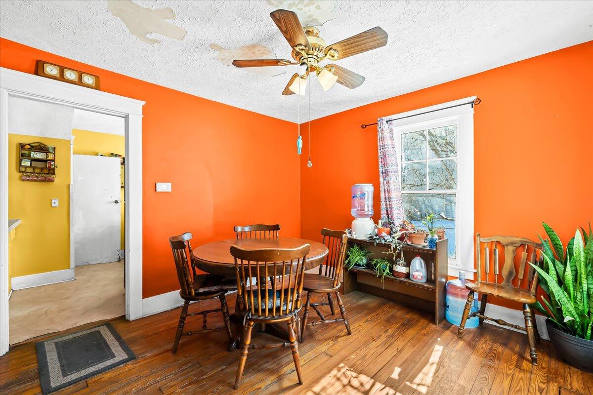 2214 Hamilton Road Okemos, MI 48864 - Photo 8 of 45 12-12