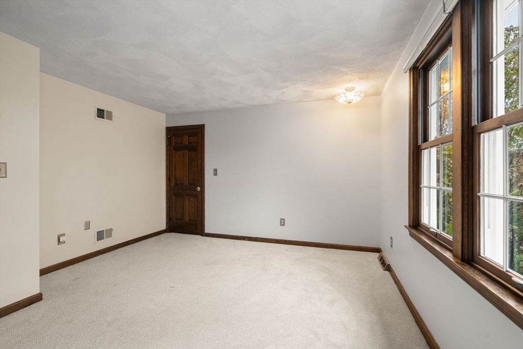 397 Stow Road Marlborough, MA 01752 - Photo 29 of 41 Gallery Image 29