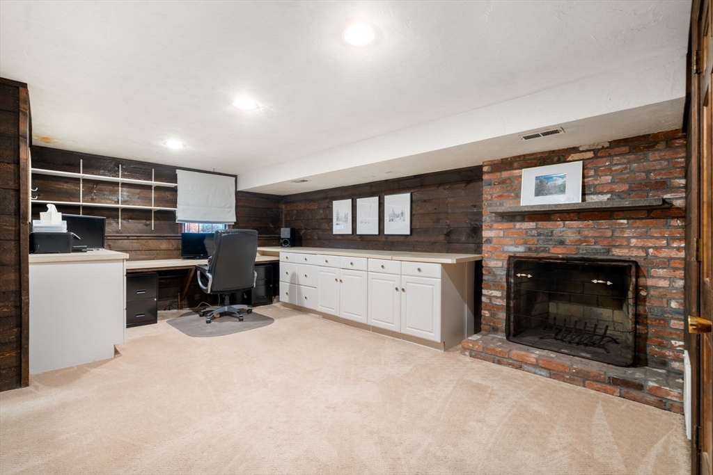397 Stow Road Marlborough, MA 01752 - Photo 32 of 41 Gallery Image 32