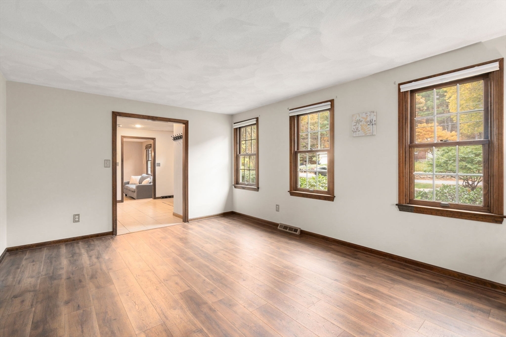397 Stow Road Marlborough, MA 01752 - Photo 7 of 41 Gallery Image 7
