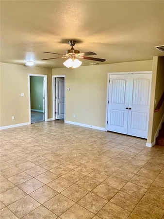 $1,675 | 906 Dart Court, Granbury, TX 76049