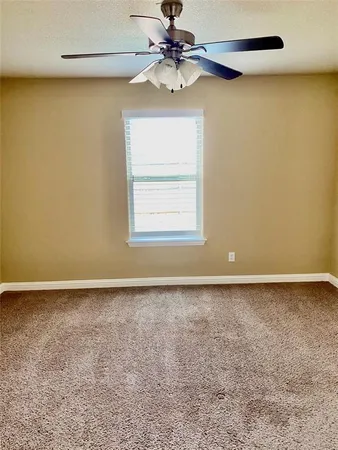 $1,675 | 906 Dart Court, Granbury, TX 76049
