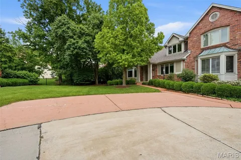 $739,000 | 14300 Open Meadow Court East, Chesterfield, MO 63017