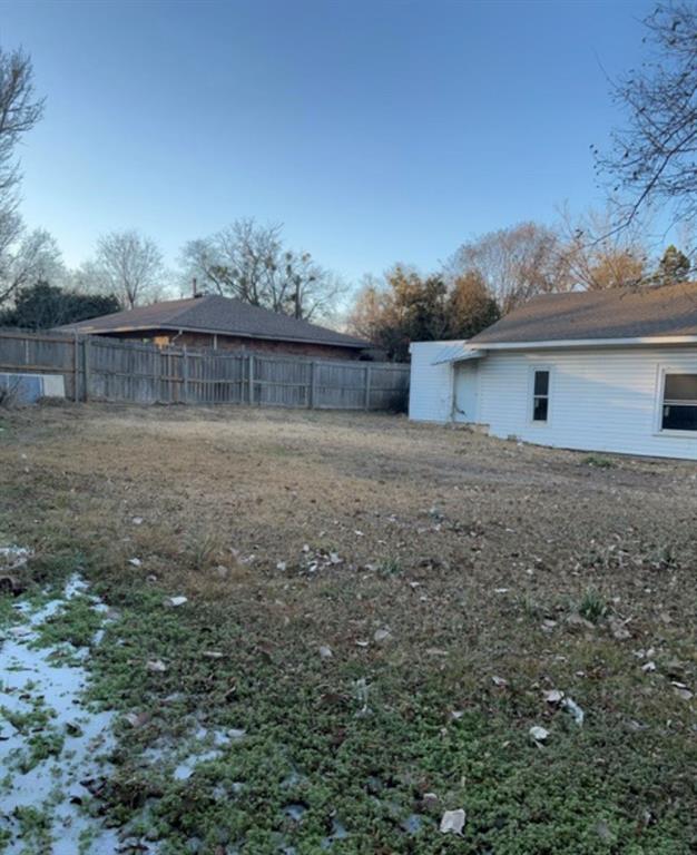 307 West Main Street Pilot Point, TX 76258 - Photo 4 of 13 Gallery Image 4