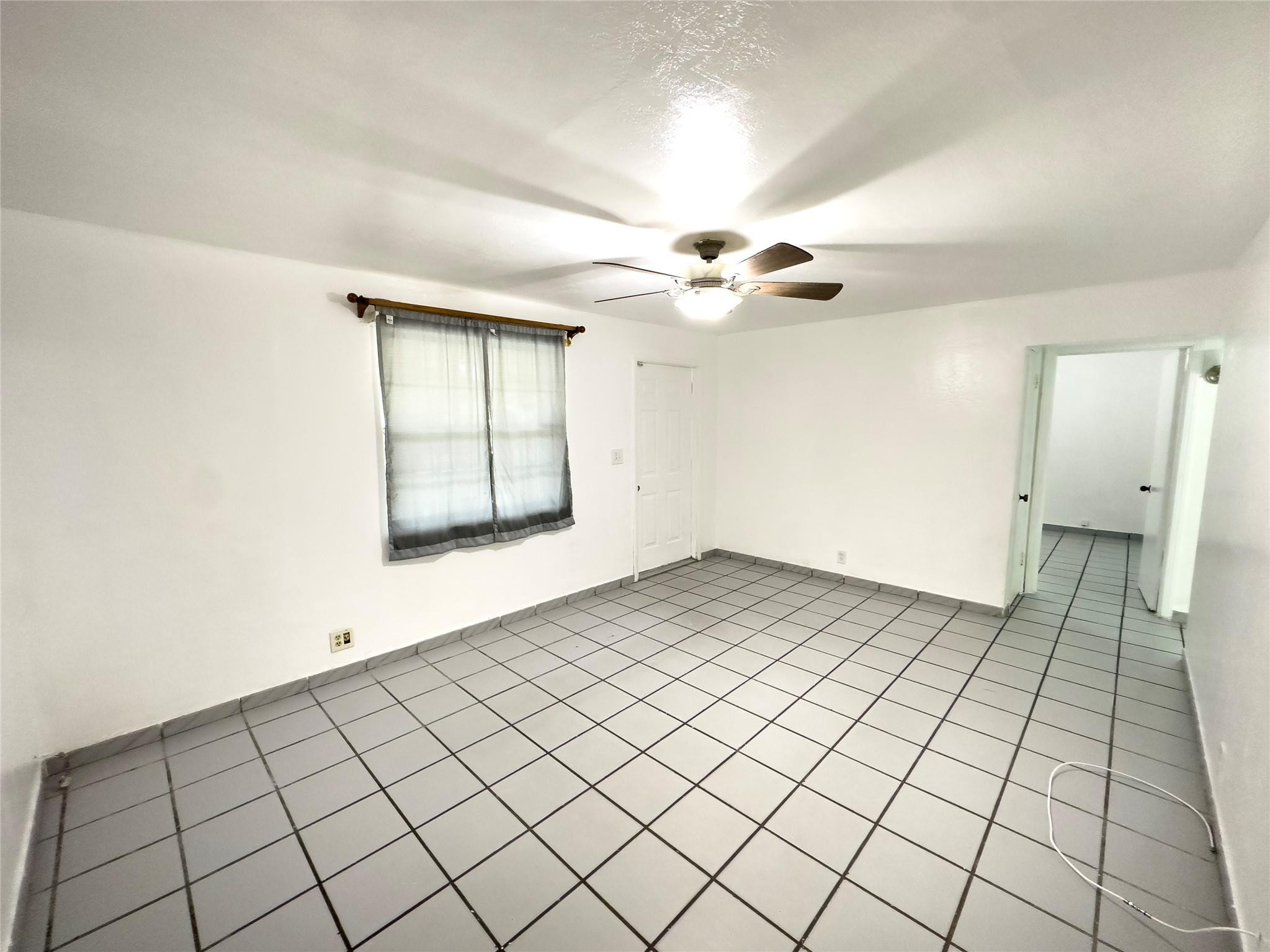 116 Virginia Road West Park, FL 33023 - Photo 5 of 20 Photo 5