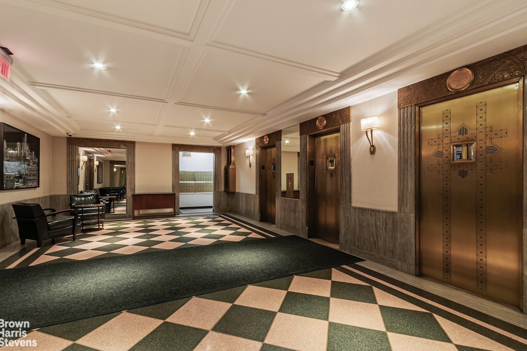 433 West 34th Street, Unit 5M Manhattan, NY 10001 - Photo 5 of 12