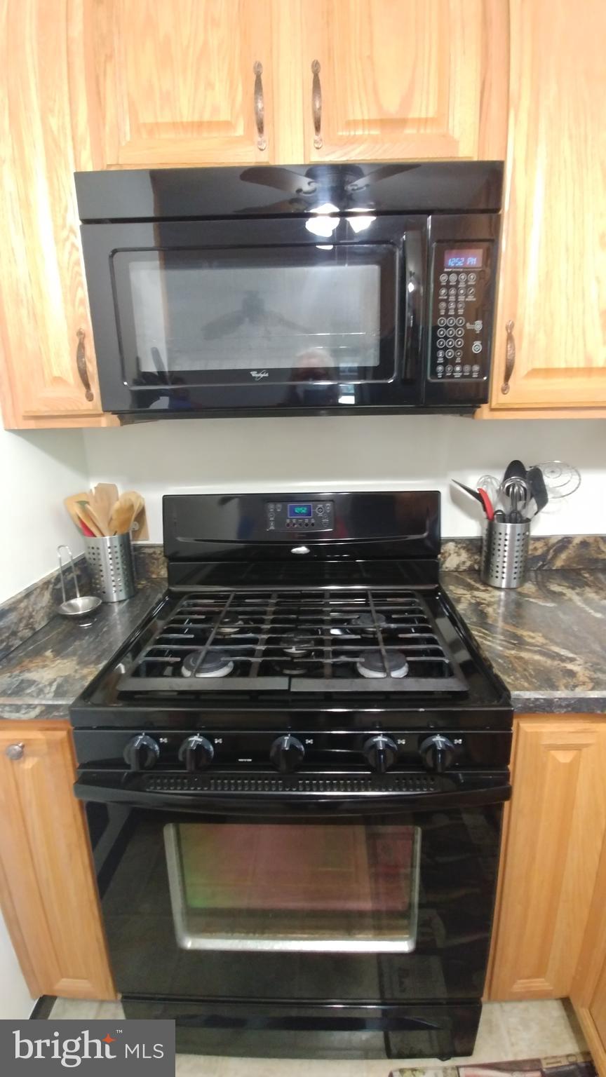 1808 Ridgewick Road Glen Burnie, MD 21061 - Photo 29 of 47 Whirlpool Gas Range & Microwave Sensor Technology