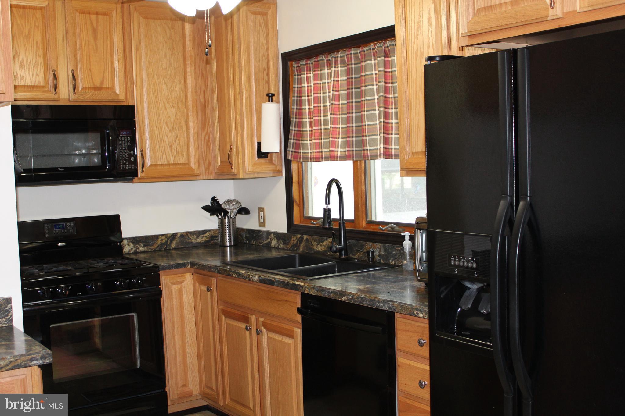 1808 Ridgewick Road Glen Burnie, MD 21061 - Photo 30 of 47 Whirlpool Side-by-Side Water & Ice in Door