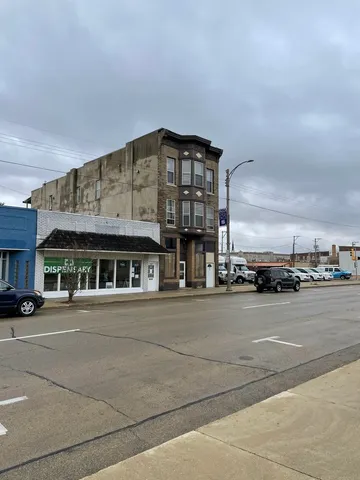 $138,000 | 211 East Stephenson Street, Freeport, IL 61032