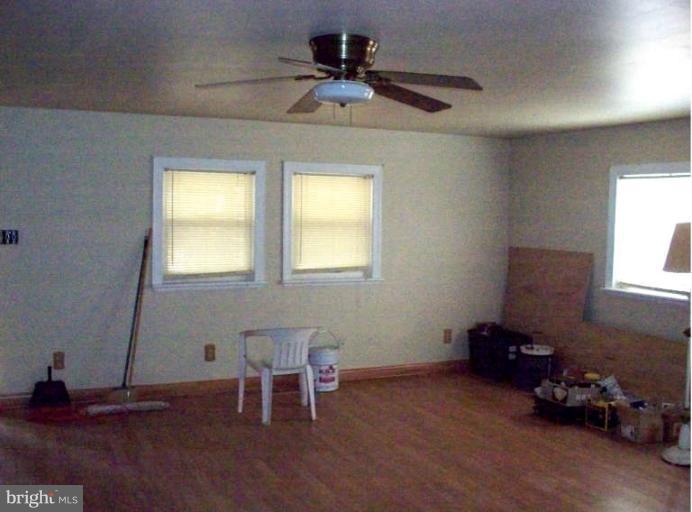 259 Forest Grove Road Colonial Beach, VA 22443 - Photo 7 of 9 Living Room