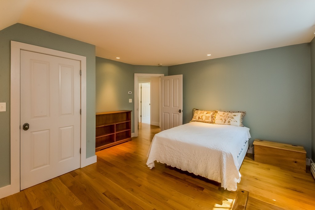 516 Snipatuit Road Rochester, MA 02770 - Photo 17 of 26 Gallery Image 17