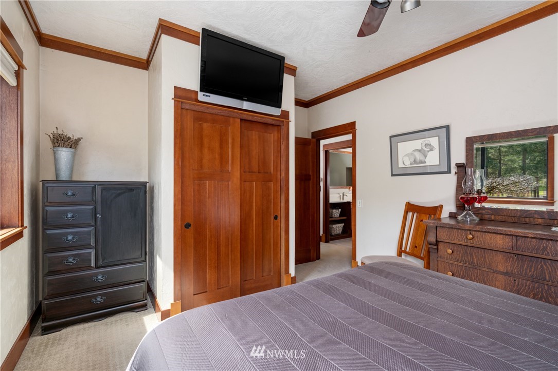 6135 Woodard Bay Road Northeast Olympia, WA 98506 - Photo 21 of 40 Gallery Image 21