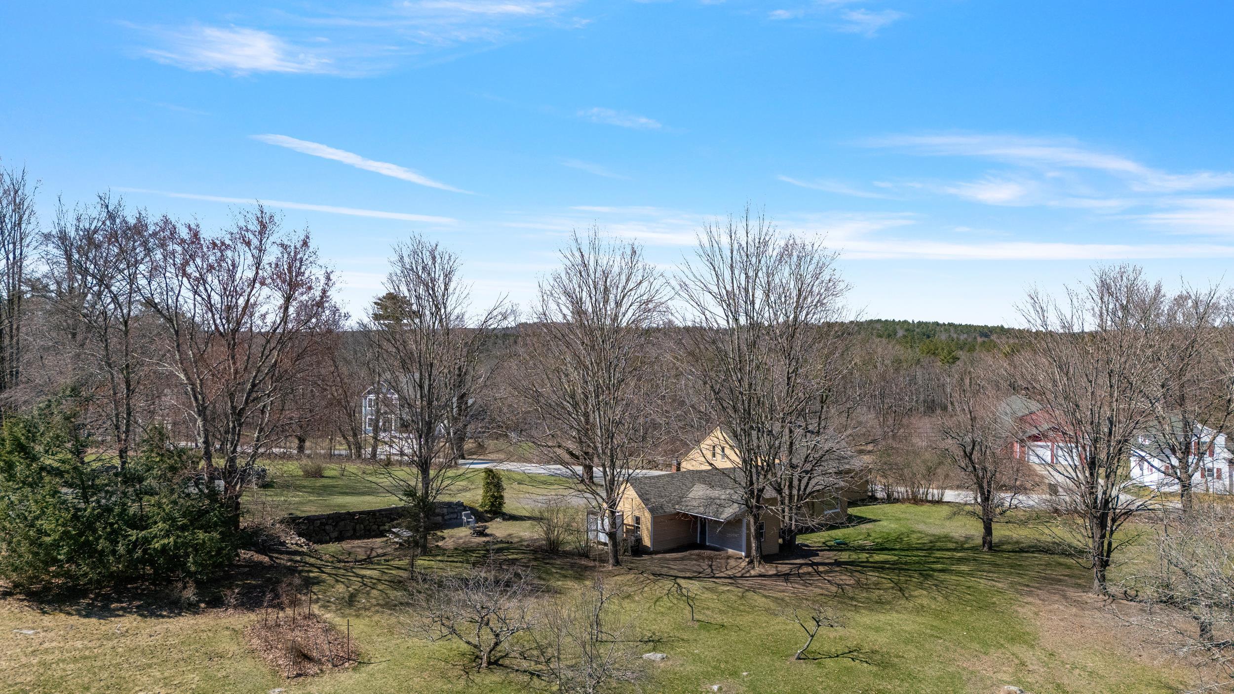 21 Long Hl Road Raymond, NH 03077 - Photo 4 of 42