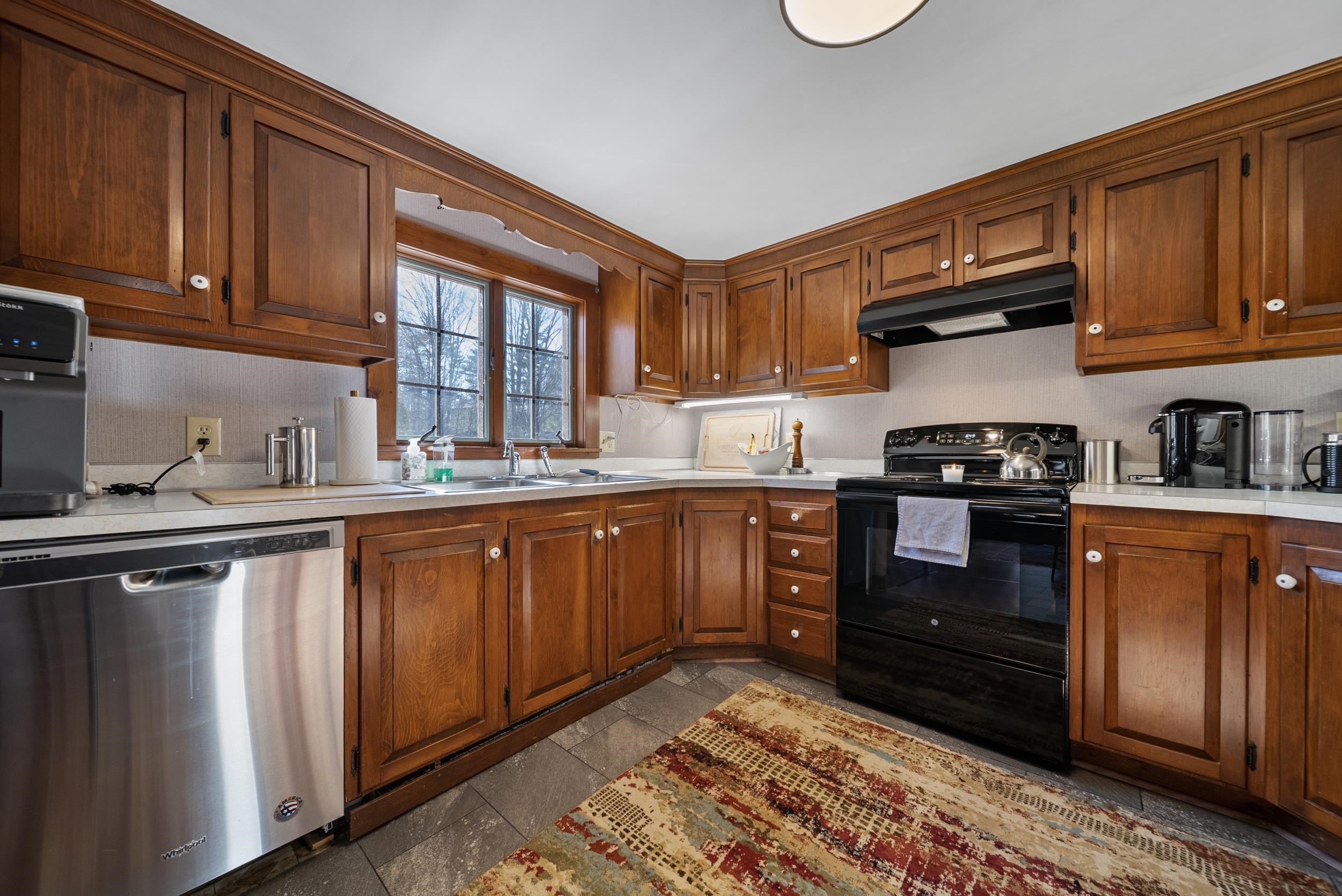 21 Long Hl Road Raymond, NH 03077 - Photo 8 of 42
