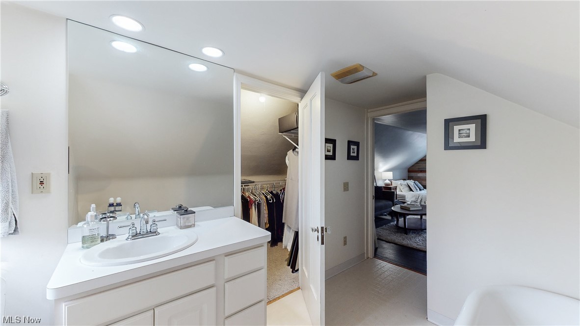 3316 Avalon Road Cleveland, OH 44120 - Photo 29 of 42 Bathroom featuring oversized vanity