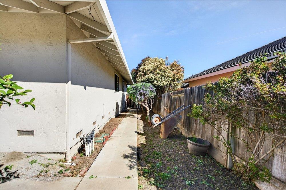 913 Ridgemark Drive Hollister, CA 95023 - Photo 45 of 74