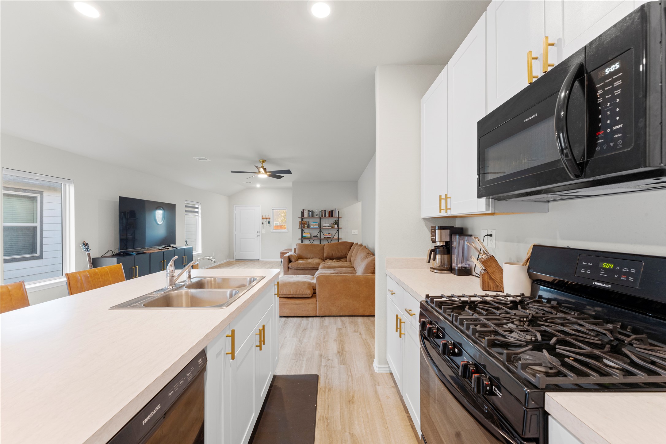 2034 Brixham Bluff Lane Spring, TX 77373 - Photo 15 of 27