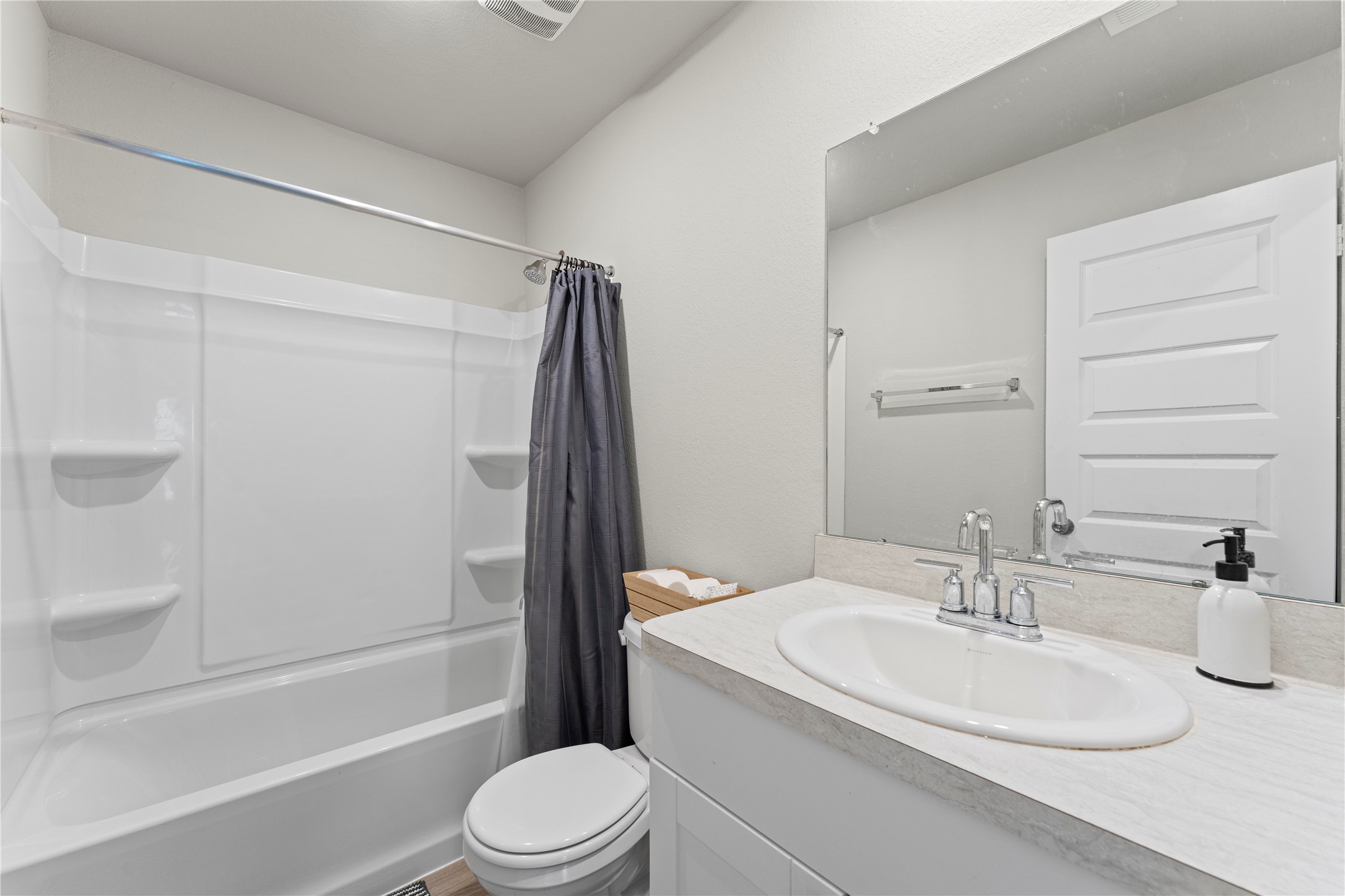 2034 Brixham Bluff Lane Spring, TX 77373 - Photo 23 of 27 Secondary bath