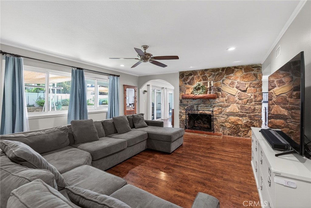 1986 Wetherly Way Riverside, CA 92506 - Photo 19 of 46