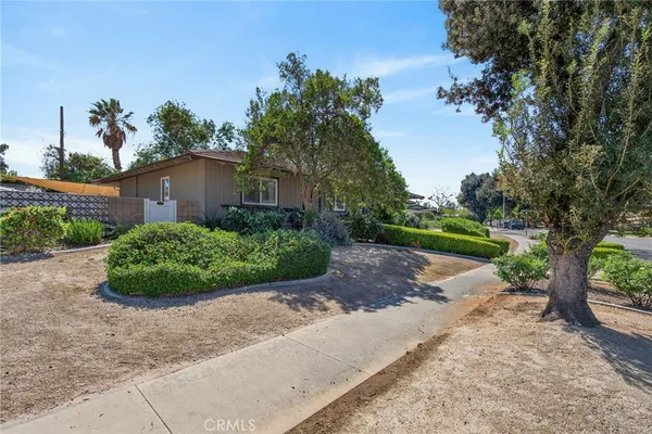 $899,900 | 1986 Wetherly Way, Riverside, CA 92506