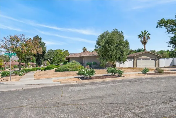 $899,900 | 1986 Wetherly Way, Riverside, CA 92506