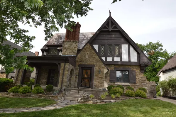 $650,000 | 806 Mannington Avenue, Cincinnati, OH 45226