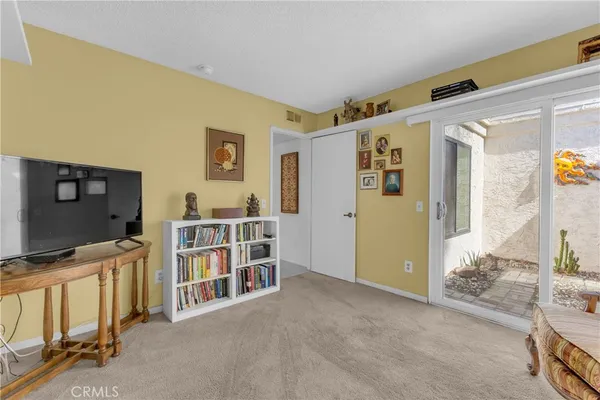 a view of a livingroom with furniture