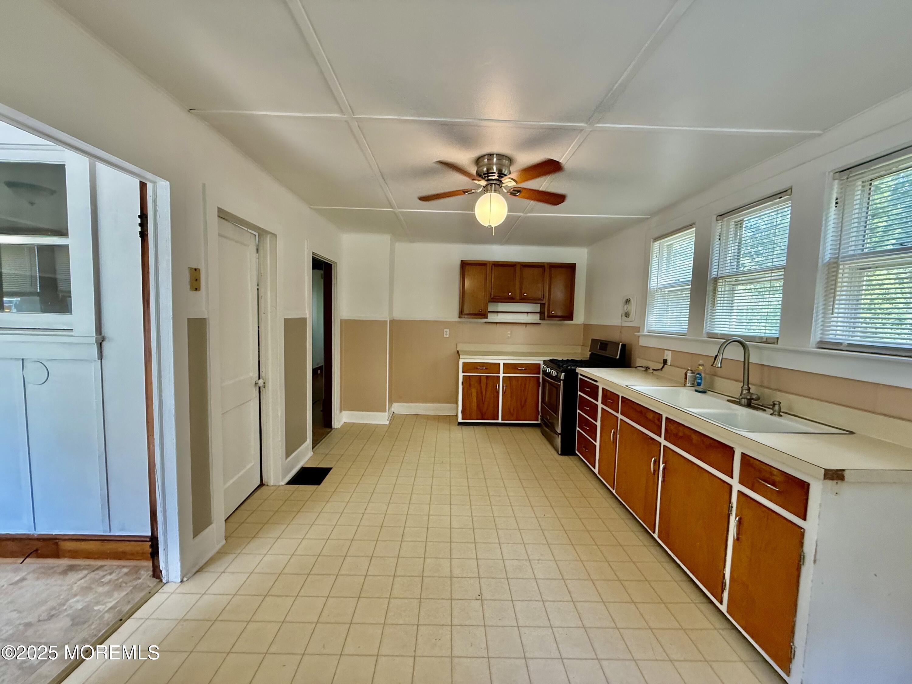 155 Wells Mill Road Waretown, NJ 08758 - Photo 7 of 37 kitchen