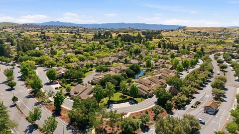 $899,000 | 3111 Lake Albano Circle, San Jose, CA 95135