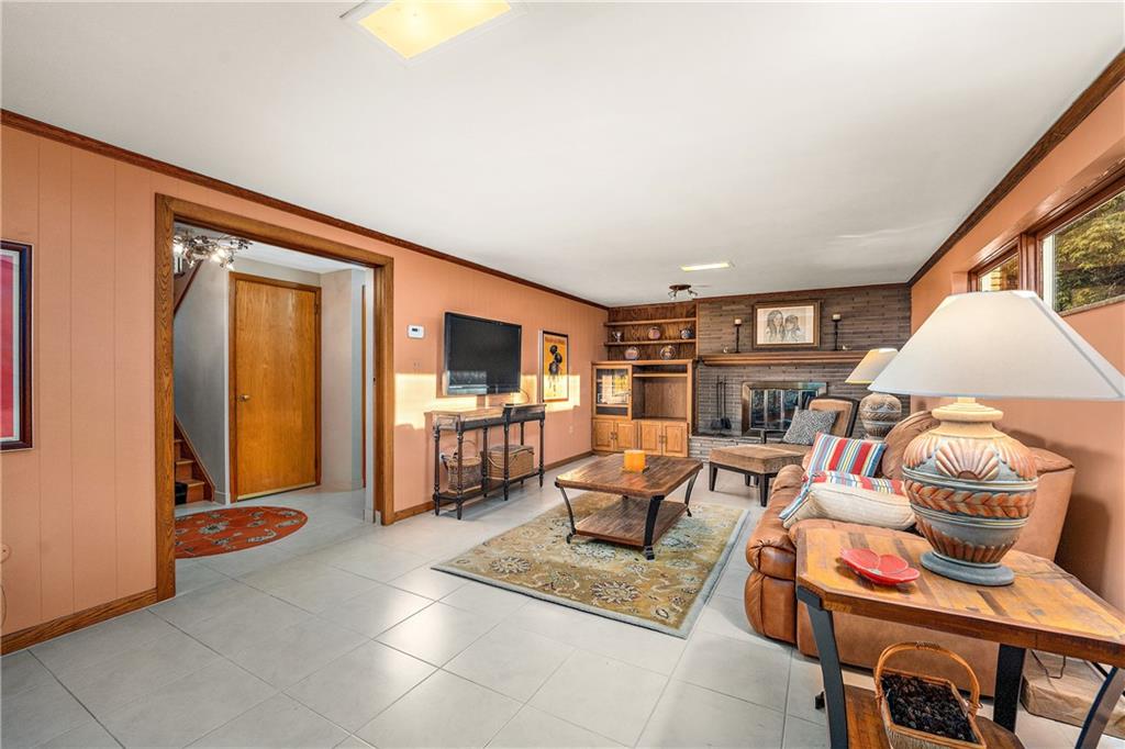 2777 McCully Road Allison Park, PA 15101 - Photo 4 of 25 Gallery Image 4
