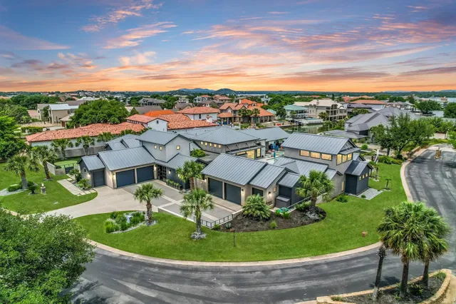 $8,250,000 | 116 Wennmohs Place, Horseshoe Bay, TX 78657