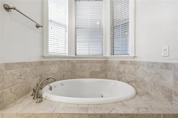 $635,000 | 9255 Southwest 29 Avenue, Gainesville, FL 32608