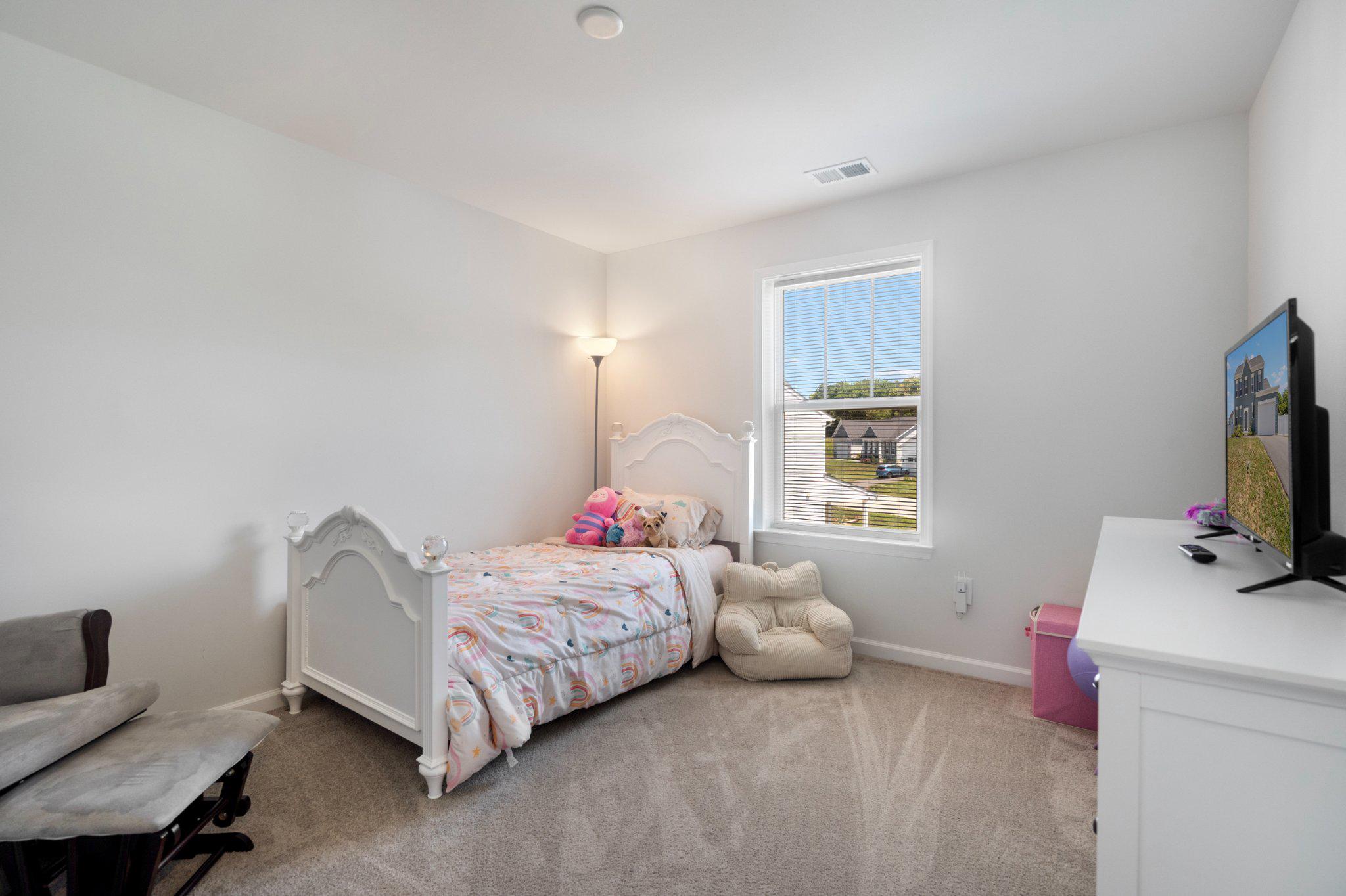 18950 Amesbury Road Hagerstown, MD 21742 - Photo 23 of 35 Bedroom #3