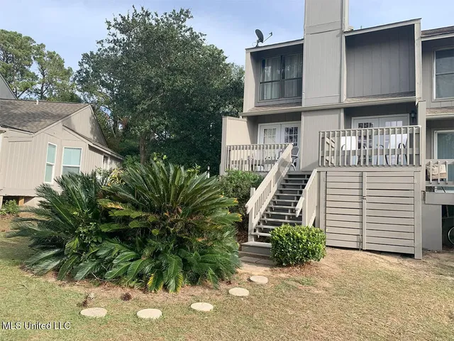 $239,000 | 222 Highpoint Drive, Diamondhead, MS 39525