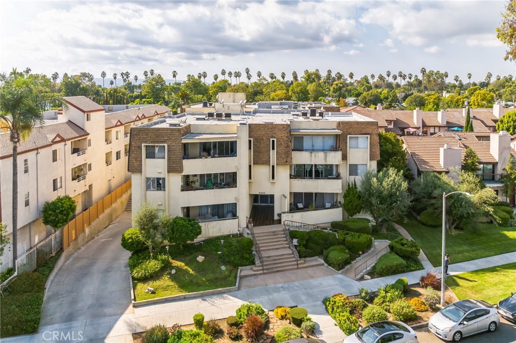 4005 North Virginia Road, Unit 16 Long Beach, CA 90807 - Photo 1 of 1 Welcome home to 4005 N Virginia Rd #16 in Bixby Knolls