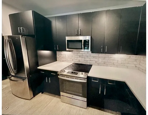 $1,463 | 6400 Washington Avenue, Unit 319, Houston, TX 77007