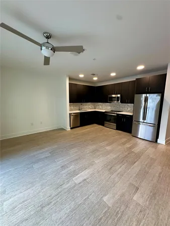 $1,463 | 6400 Washington Avenue, Unit 319, Houston, TX 77007