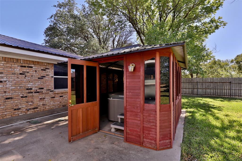 448 Elmdale Road South Abilene, TX 79602 - Photo 25 of 39 front view of a house with a yard
