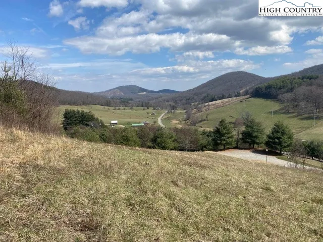$42,500 | 14 Twin Oaks Mountain Boulevard, Sparta, NC 28675