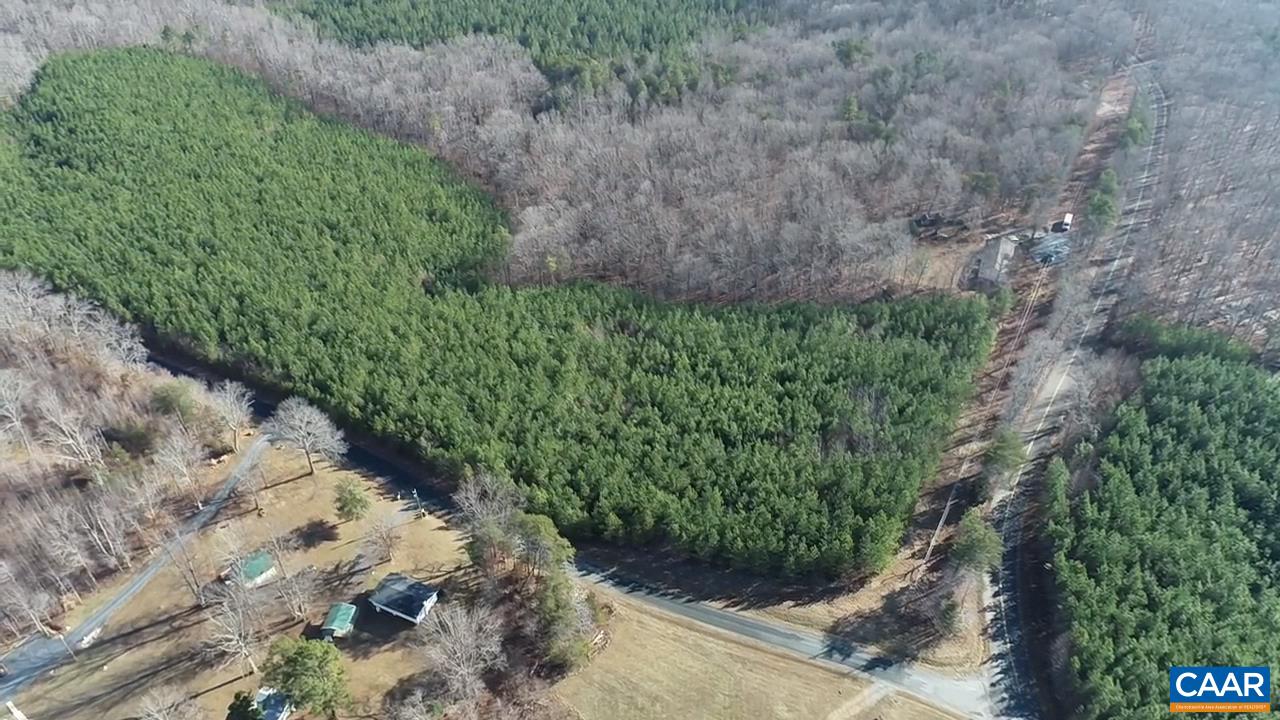 2 Hardware Road Arvonia, VA 23004 - Photo 3 of 17