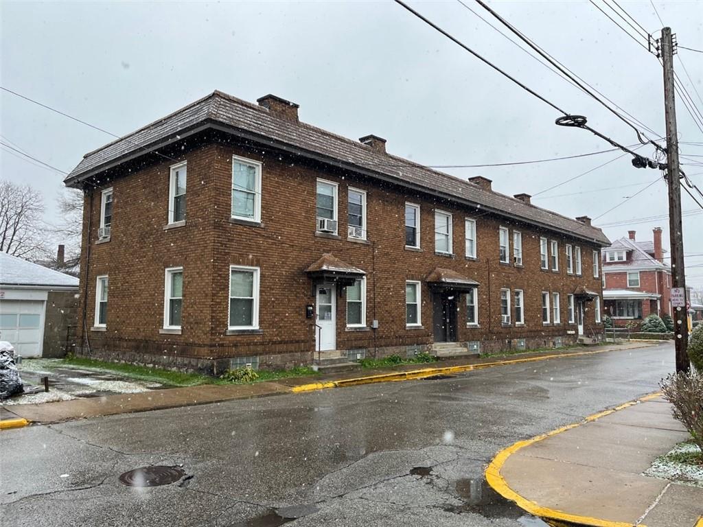 236 Greydon Avenue McKees Rocks, PA 15136 - Photo 3 of 3 Gallery Image 3