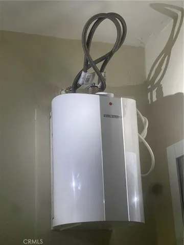 a close view of sink