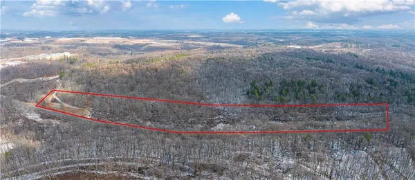 a view of an outdoor space